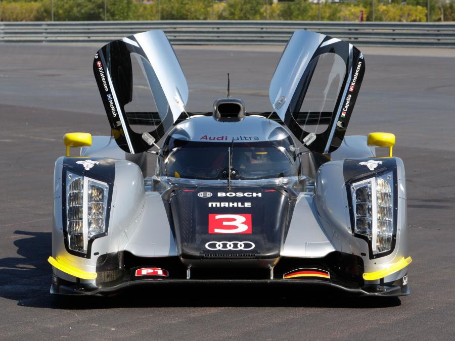  Audi R18 TDI 2011 года  (фото 8 из 77)